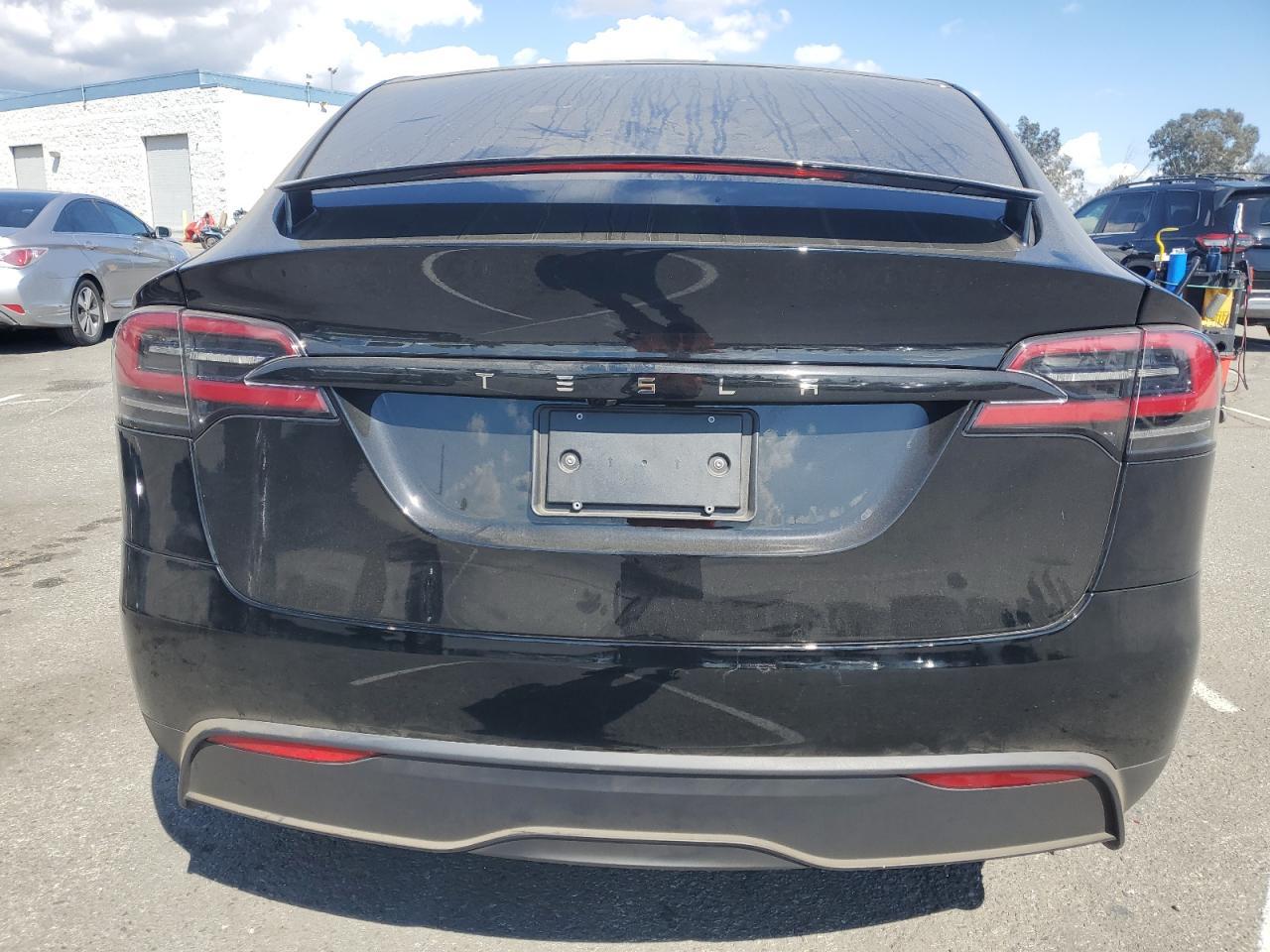 2025 TESLA MODEL X