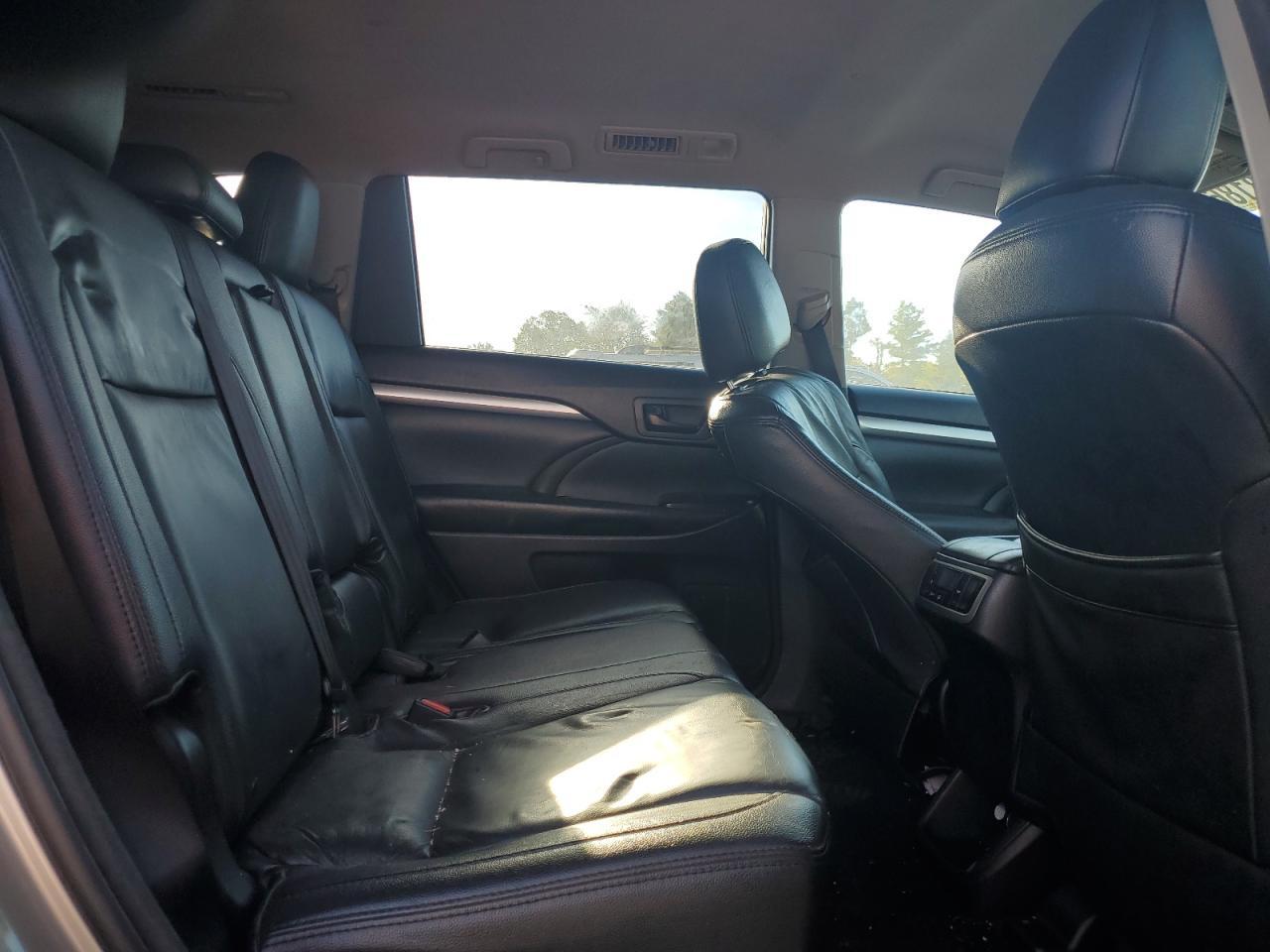 2014 TOYOTA HIGHLANDER
