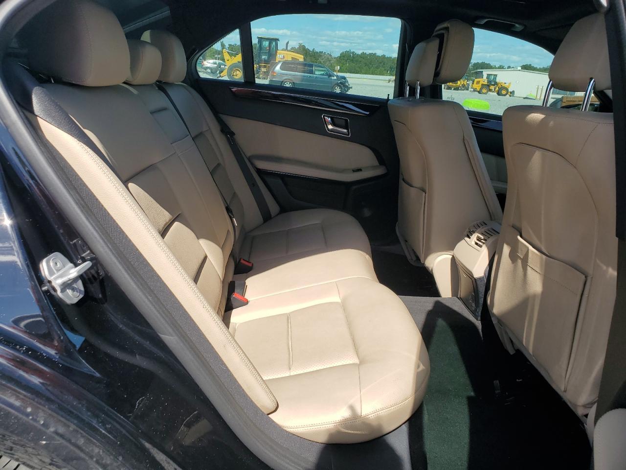 2011 MERCEDES-BENZ E-Class