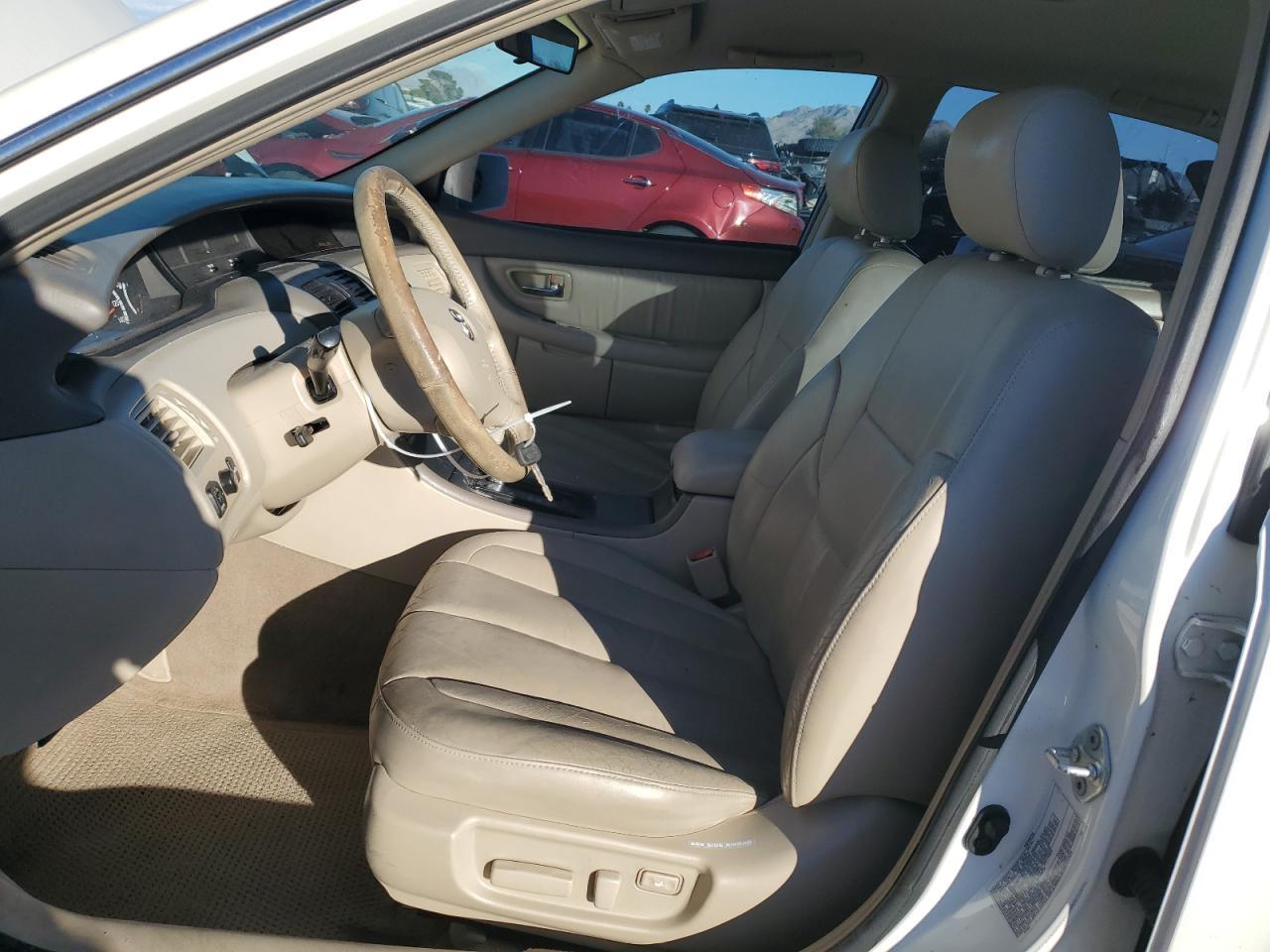 2002 TOYOTA Avalon