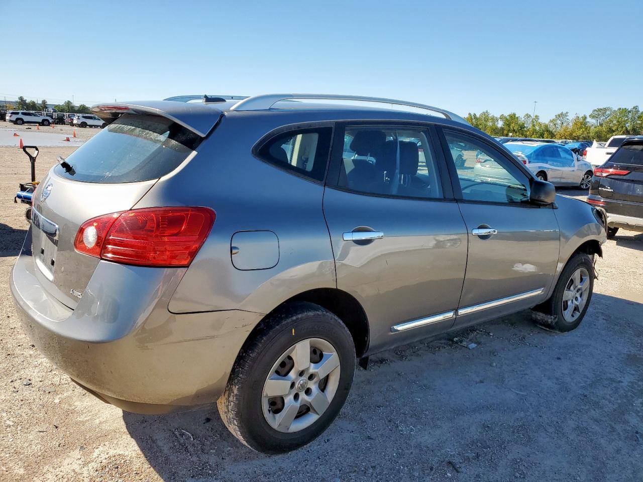 2015 NISSAN ROGUE
