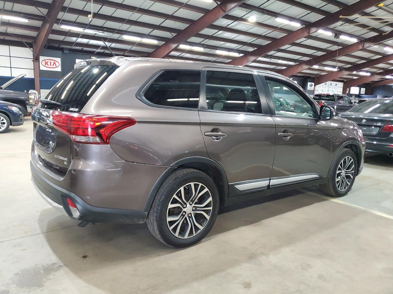 2016 MITSUBISHI outlander