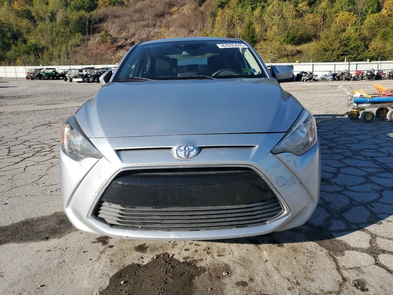 2017 TOYOTA YARIS
