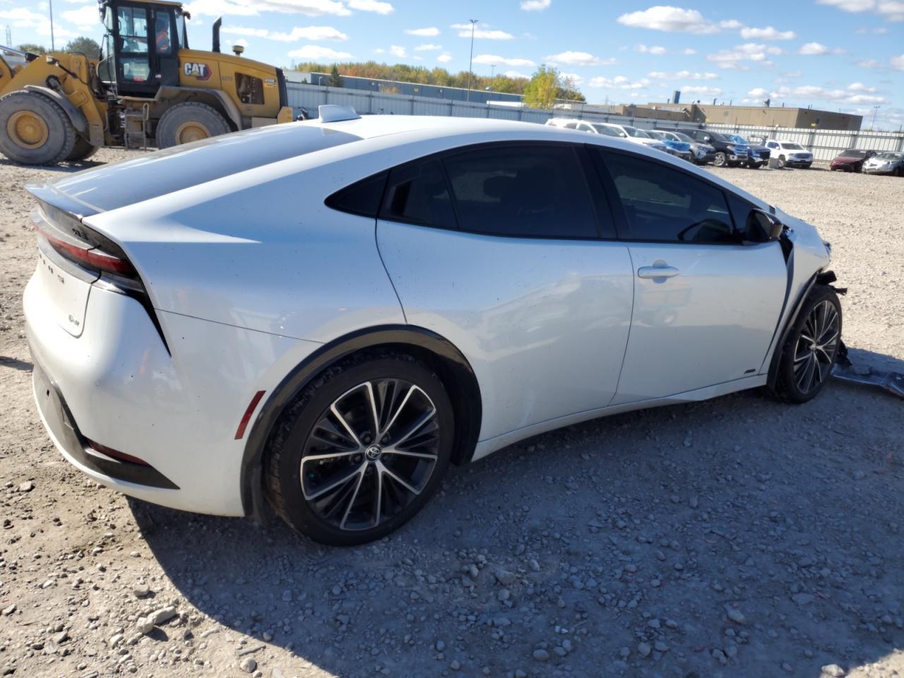 2024 TOYOTA PRIUS