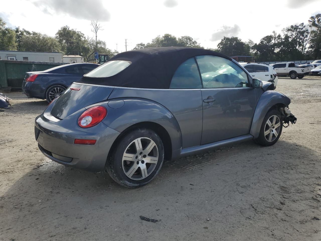2006 VOLKSWAGEN Beetle
