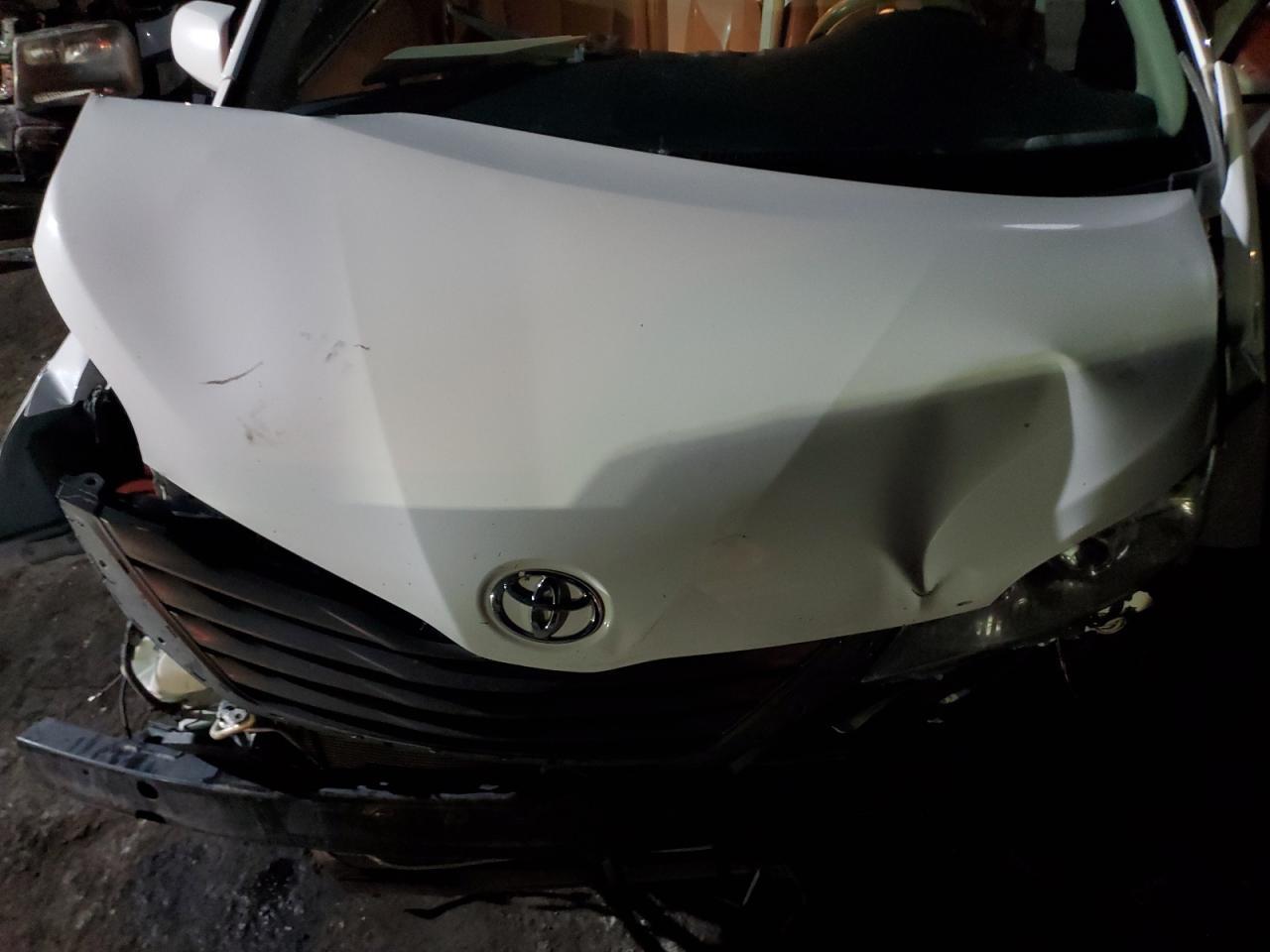 2013 TOYOTA SIENNA