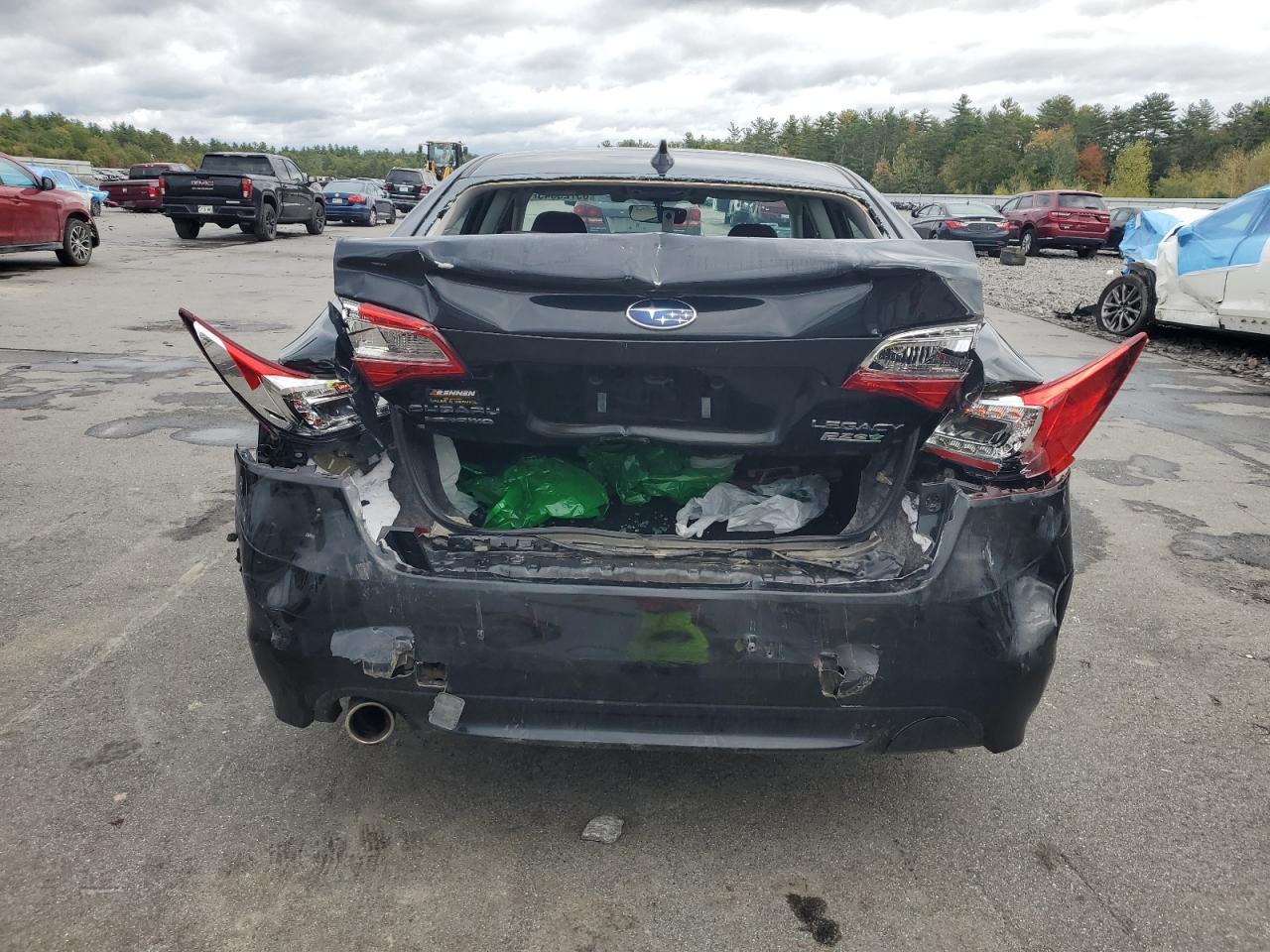 2017 SUBARU Legacy