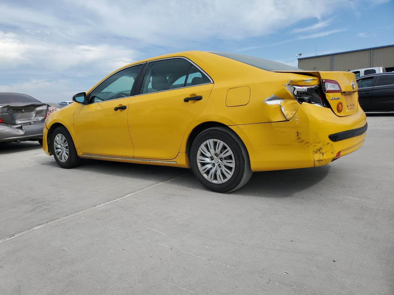 2014 TOYOTA CAMRY