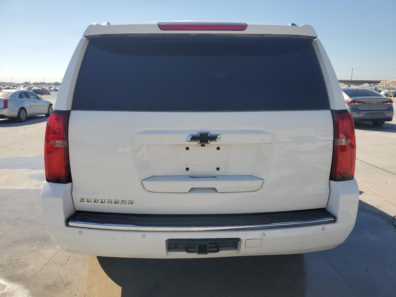2016 CHEVROLET Suburban