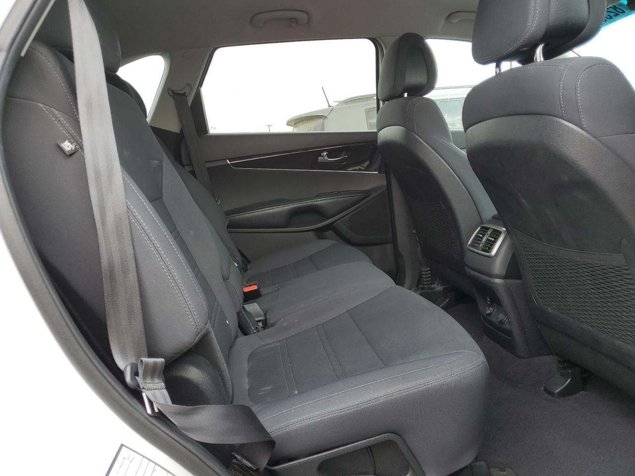 2017 KIA SORENTO