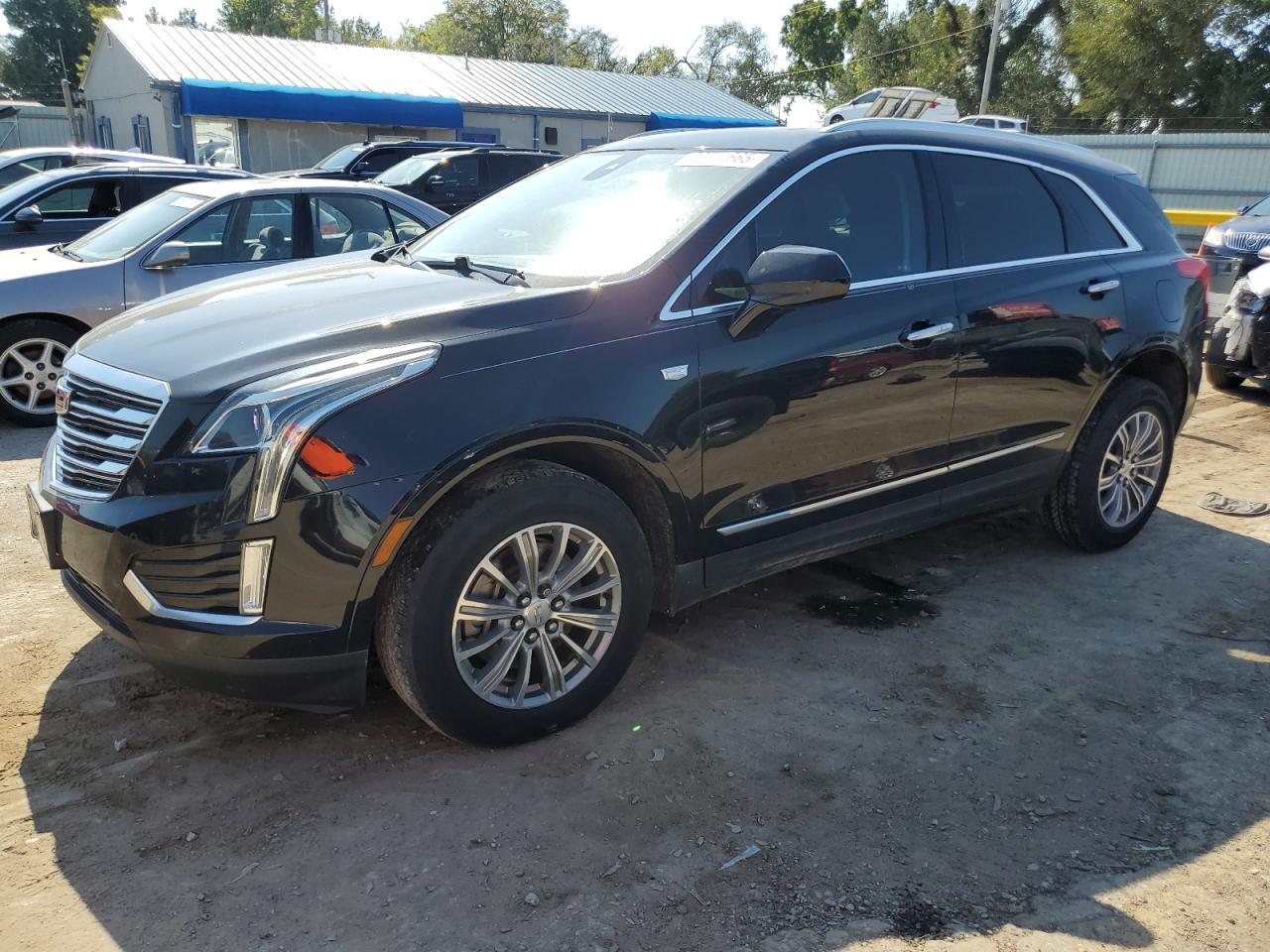 2017 CADILLAC XT5
