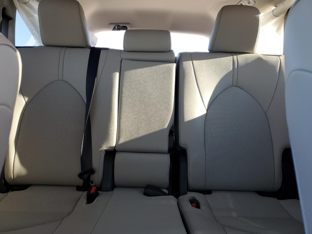 2024 TOYOTA HIGHLANDER