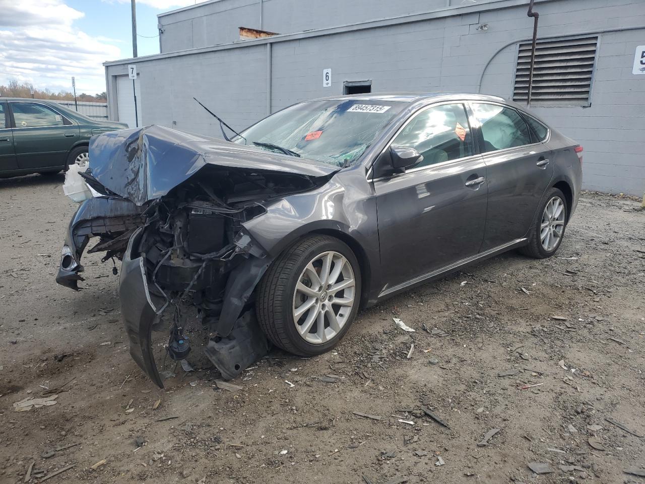 2013 TOYOTA Avalon