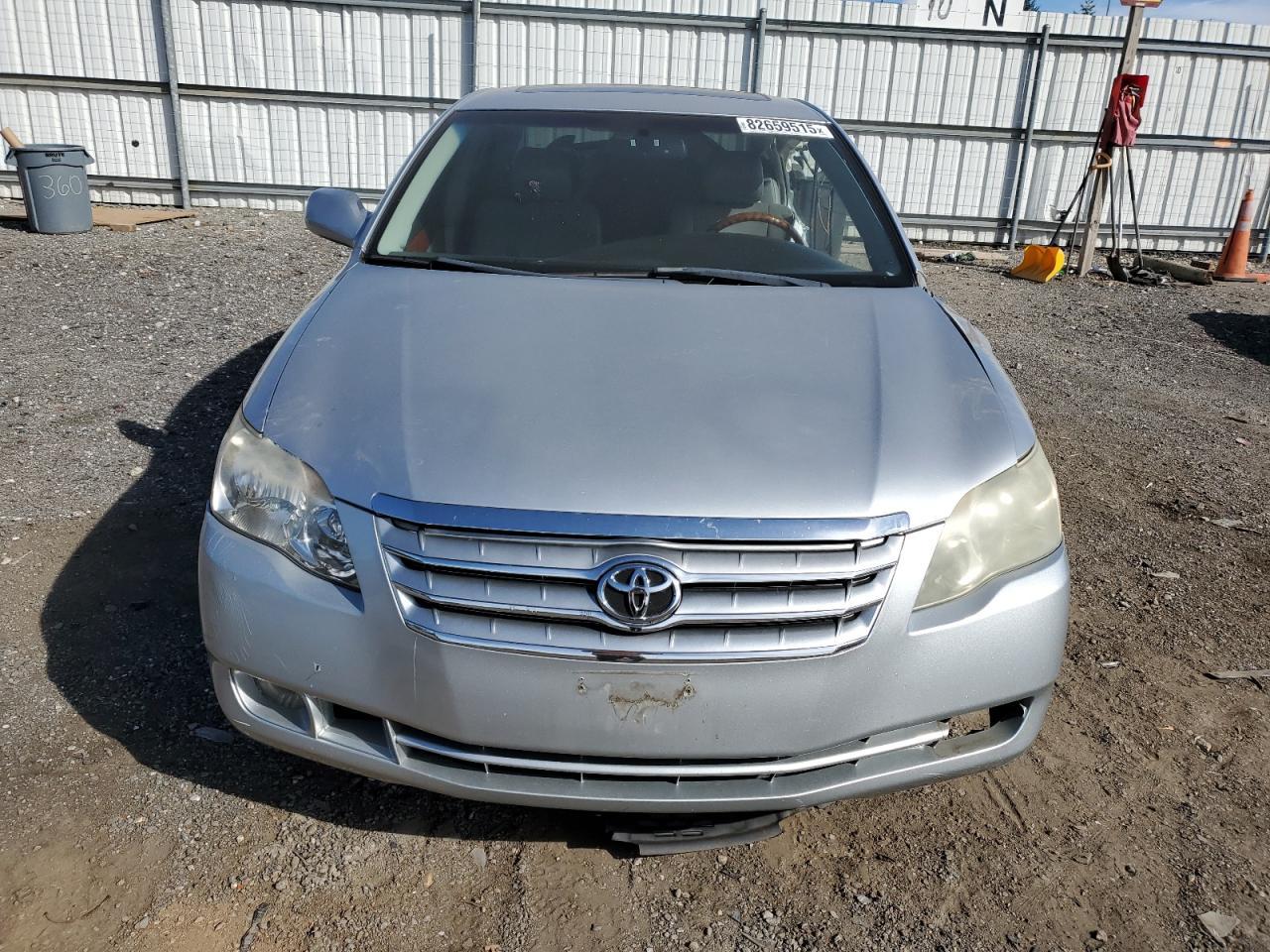2006 TOYOTA Avalon