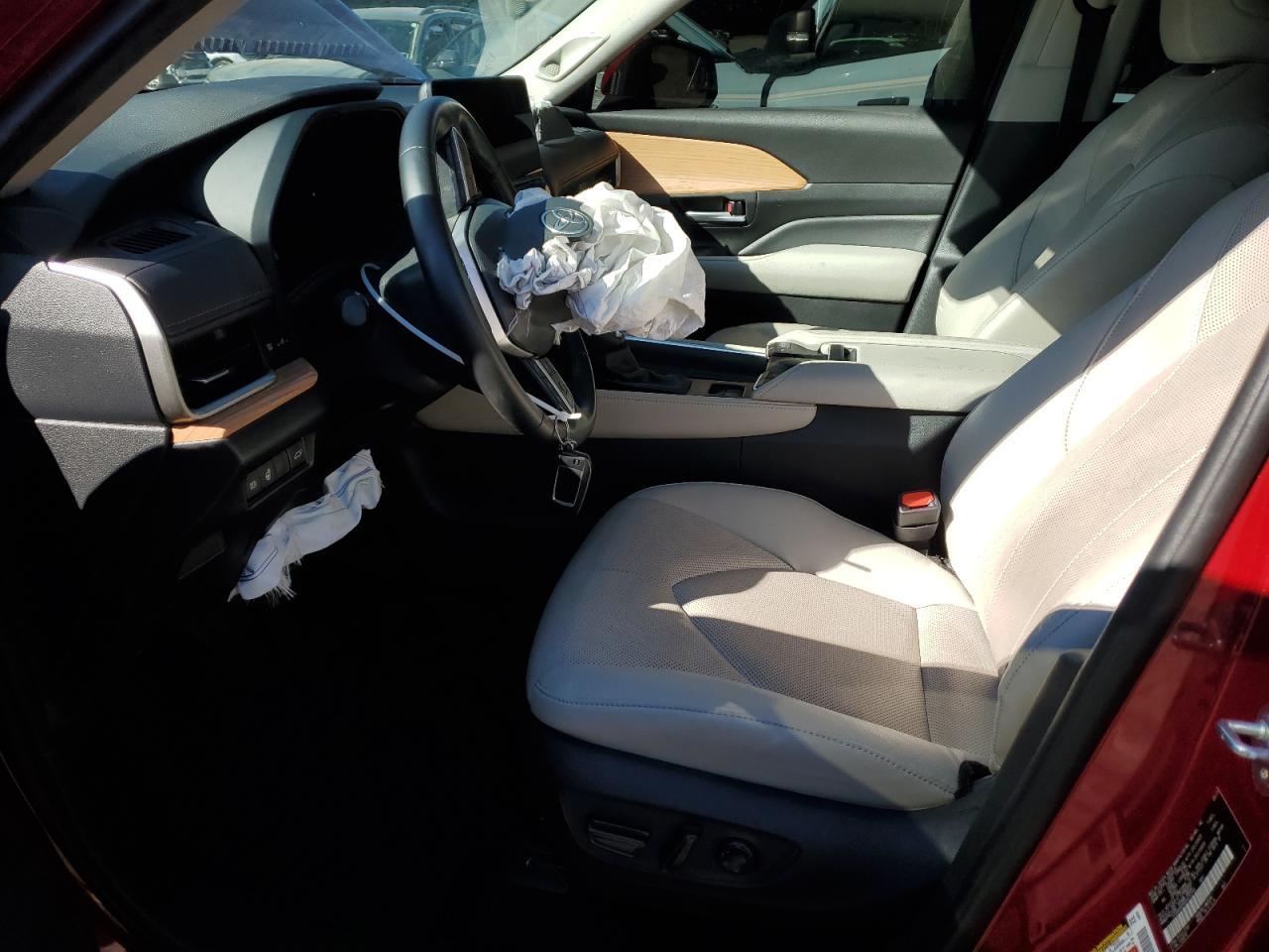 2024 TOYOTA HIGHLANDER