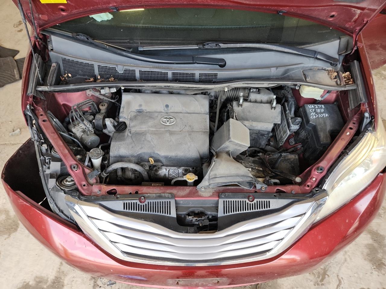 2016 TOYOTA SIENNA