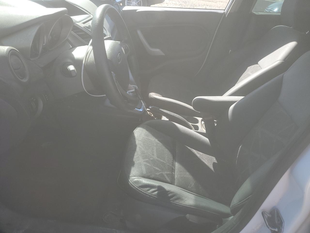 2012 FORD Fiesta