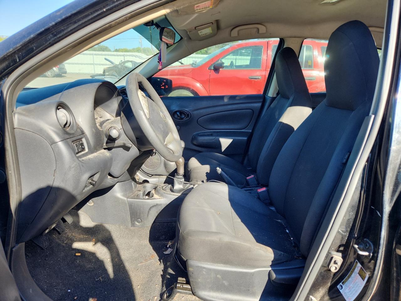 2017 NISSAN VERSA