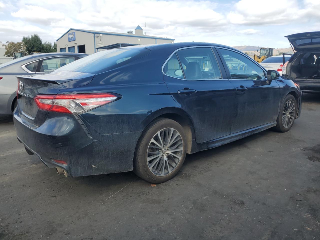 2018 TOYOTA CAMRY