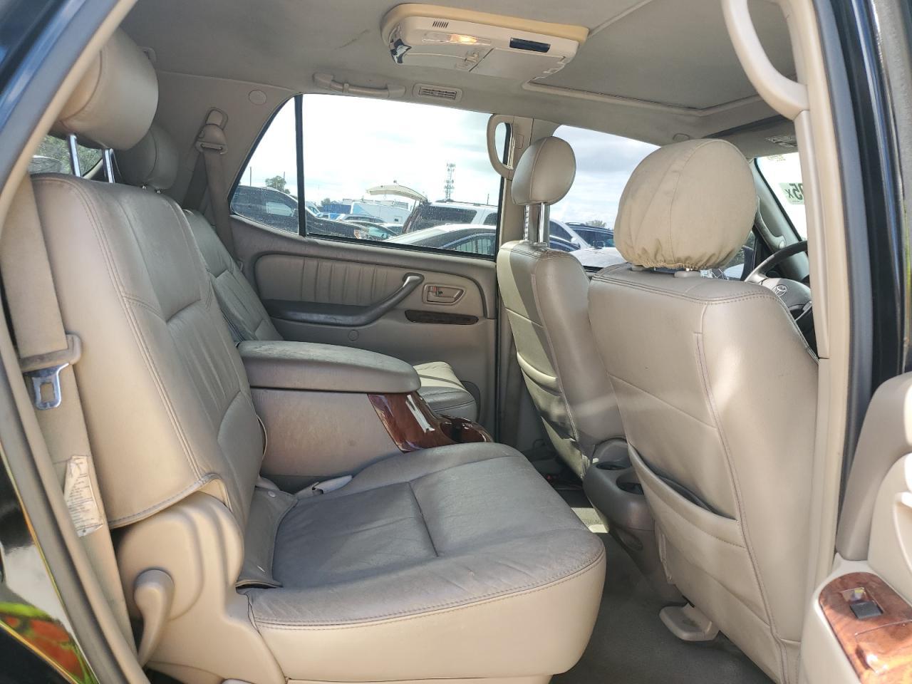 2006 TOYOTA Sequoia