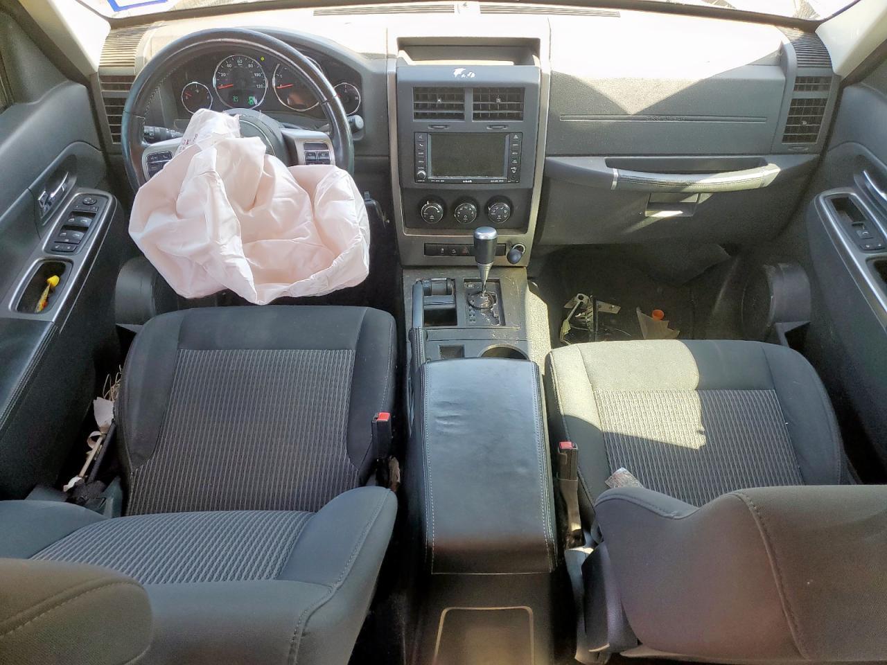 2011 JEEP Liberty
