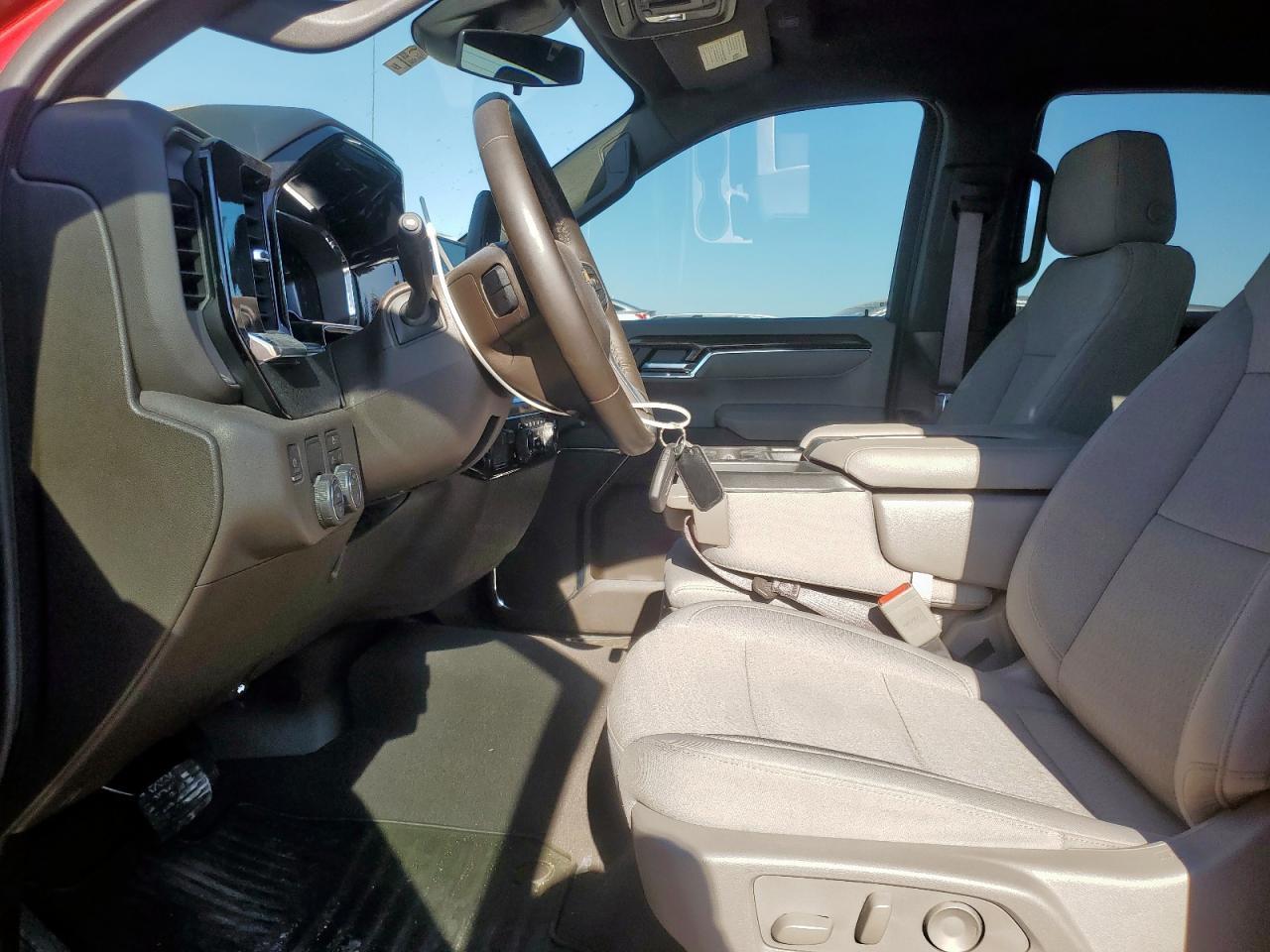 2024 CHEVROLET Silverado