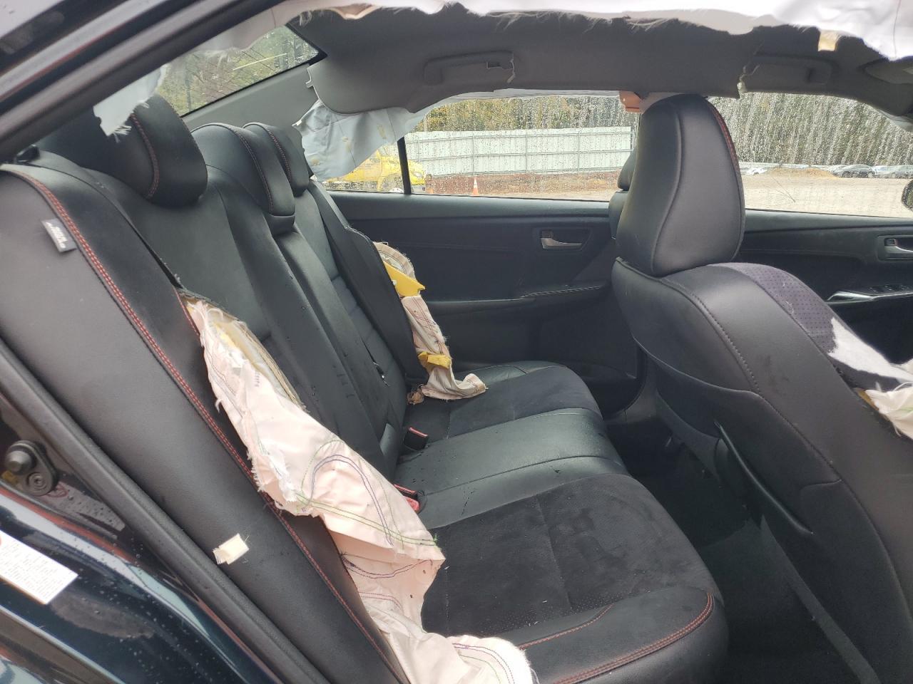 2016 TOYOTA CAMRY