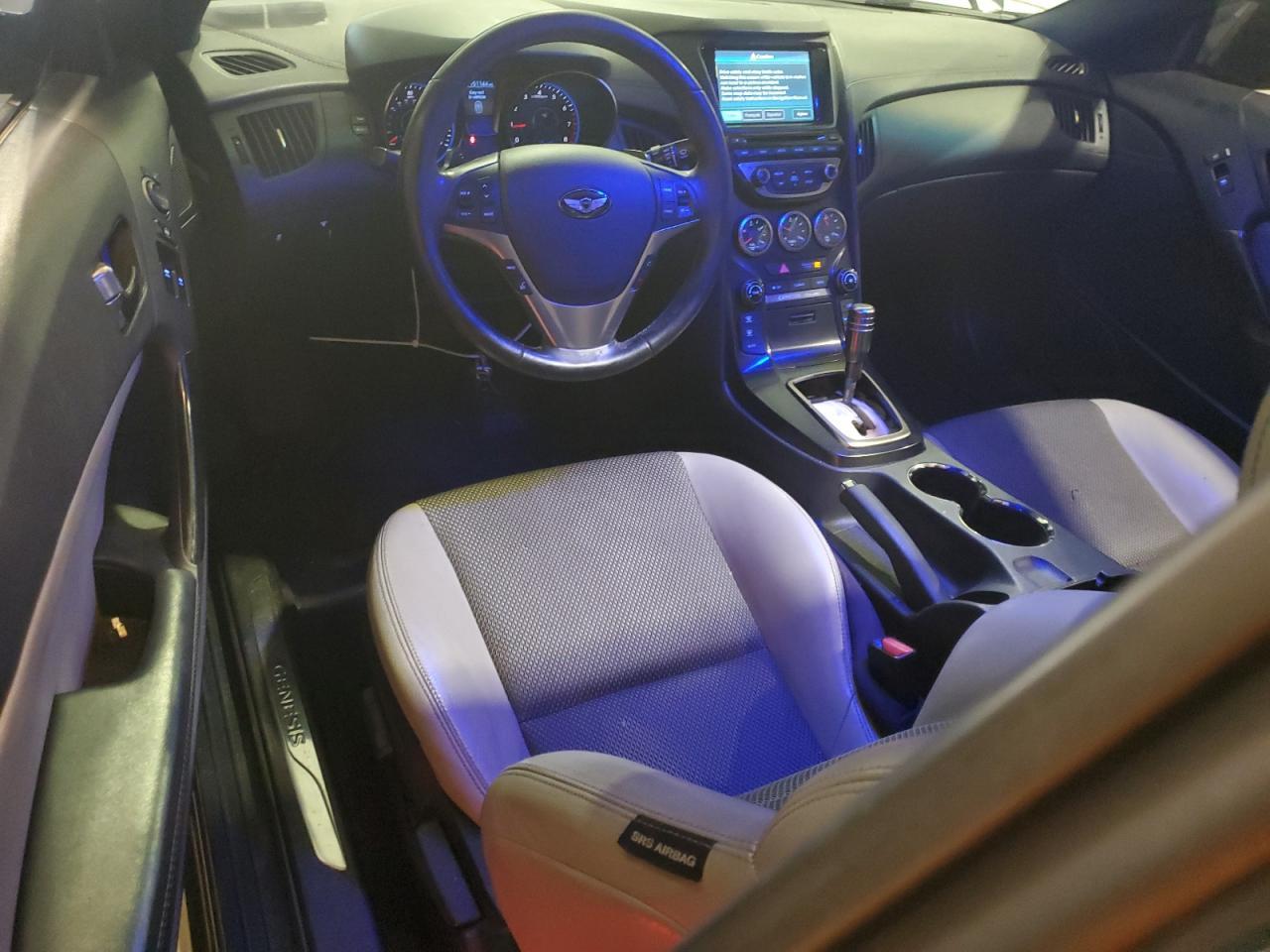 2013 HYUNDAI GENESIS