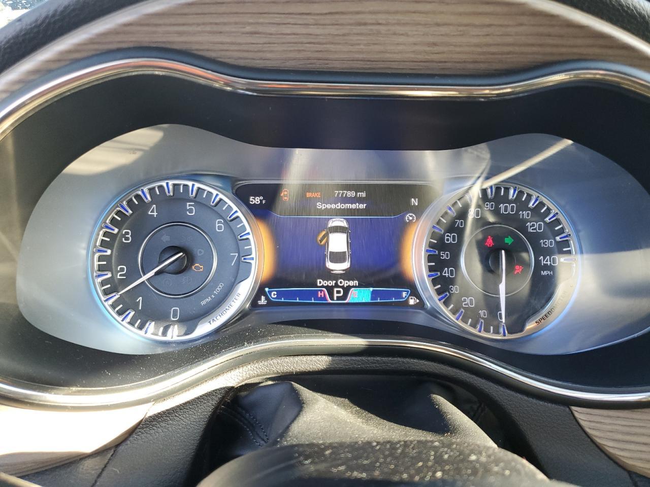 2015 CHRYSLER 200
