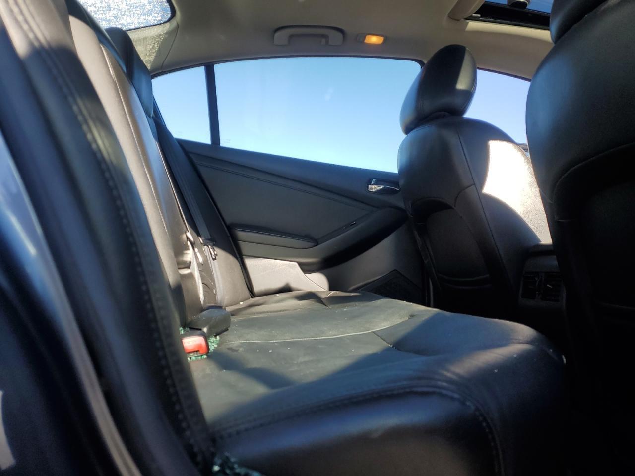 2010 NISSAN ALTIMA