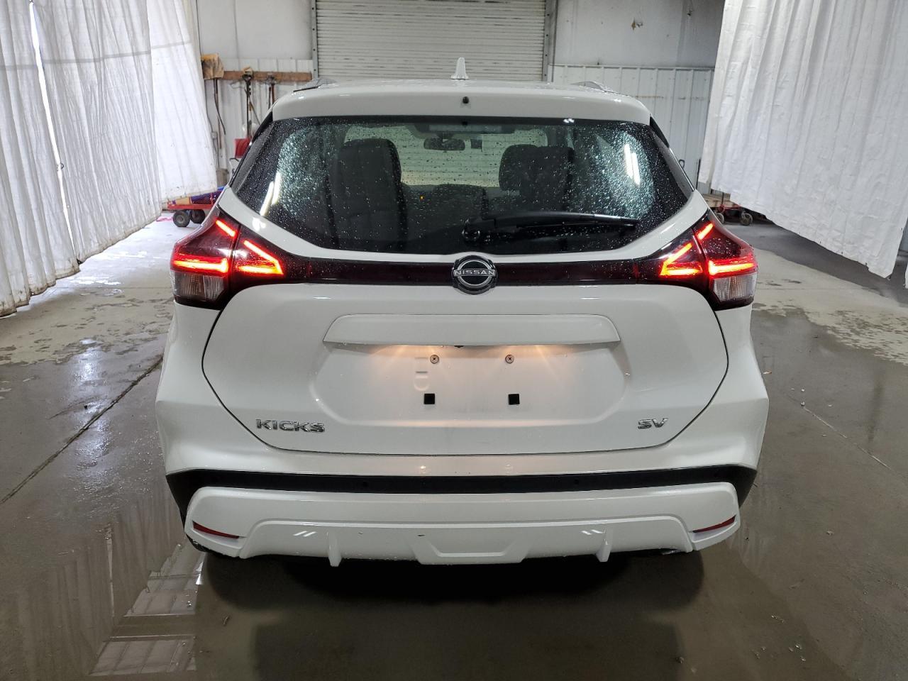 2023 NISSAN KICKS