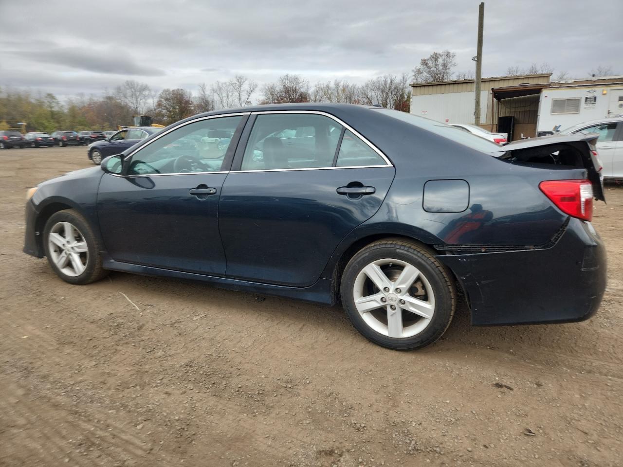 2013 TOYOTA CAMRY