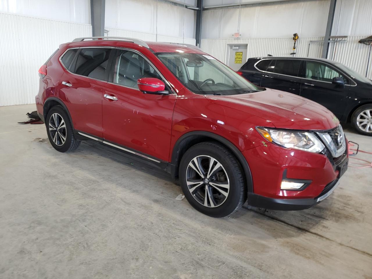 2017 NISSAN ROGUE