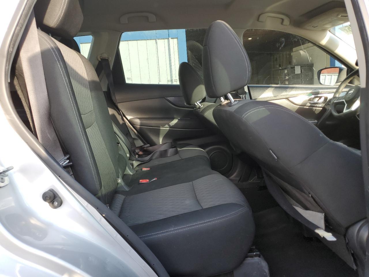 2017 NISSAN ROGUE