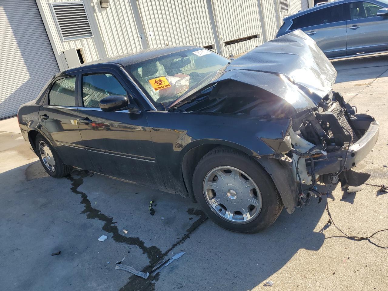 2005 CHRYSLER 300
