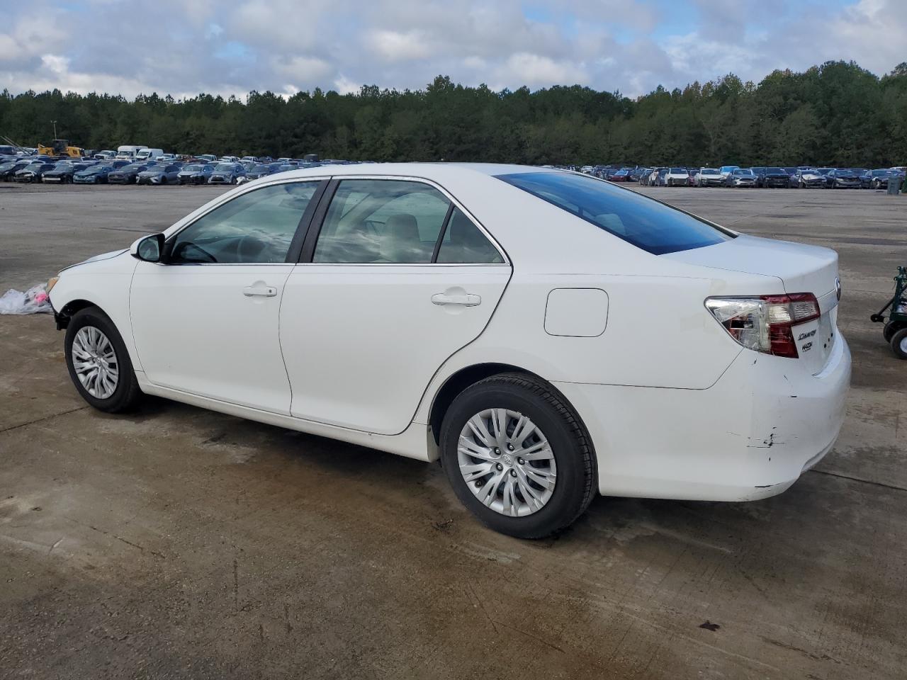 2014 TOYOTA CAMRY