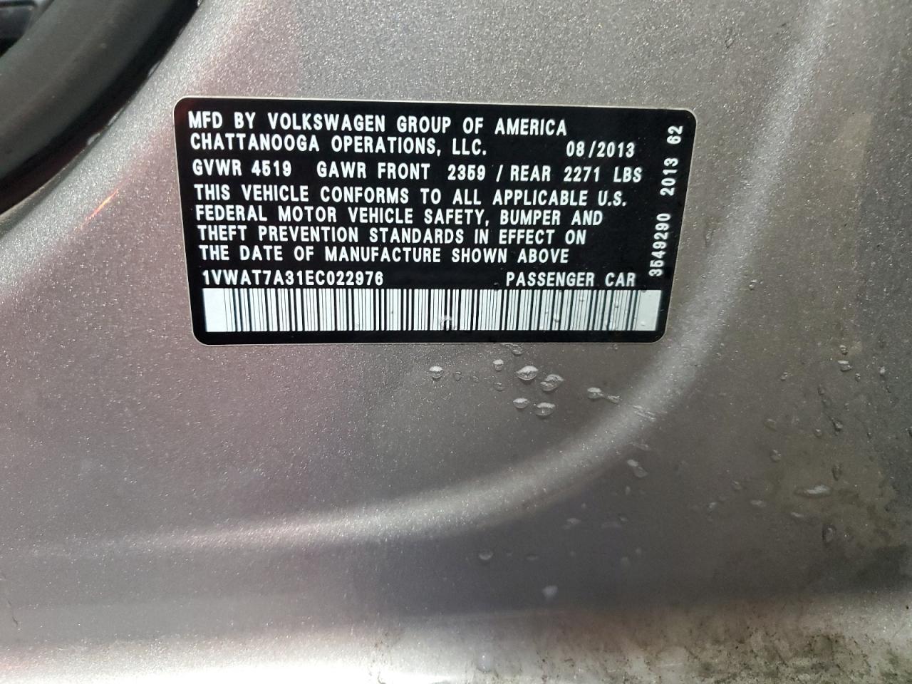 2014 VOLKSWAGEN Passat
