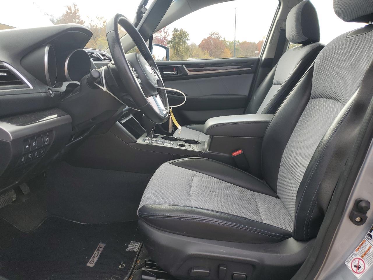 2017 SUBARU Legacy