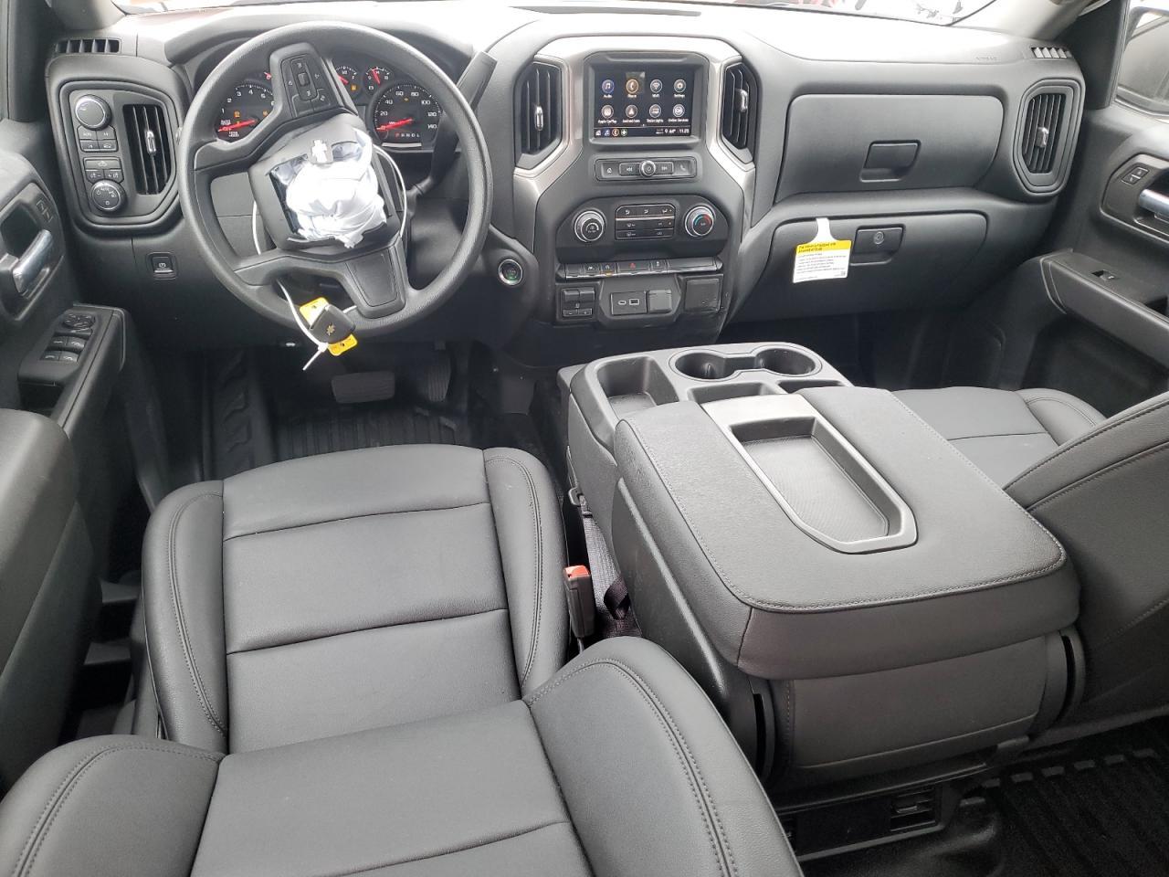 2025 CHEVROLET Silverado