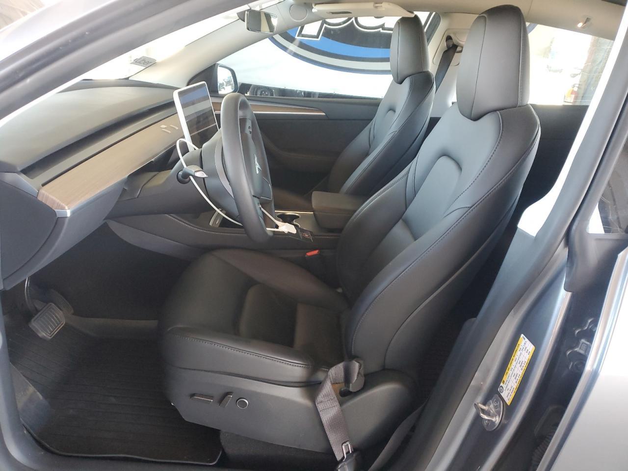 2025 TESLA MODEL Y