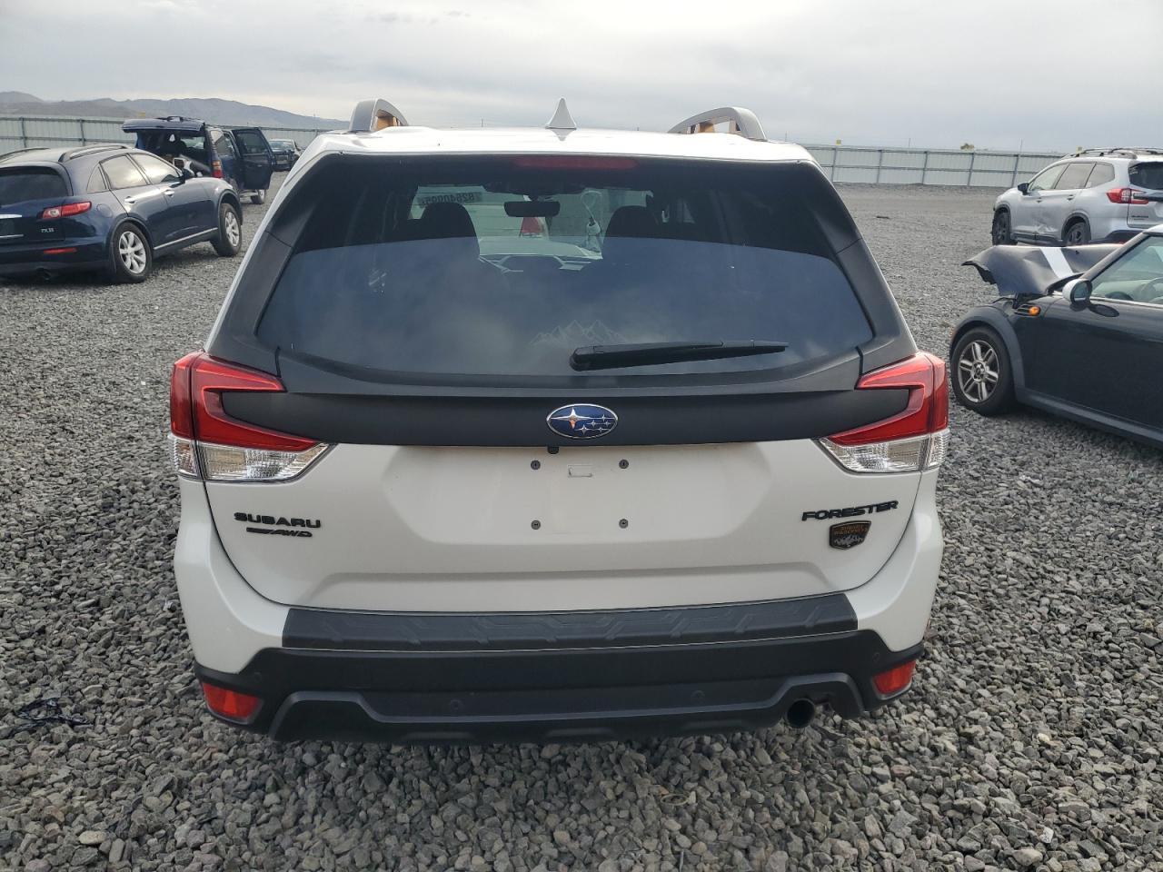 2022 SUBARU FORESTER
