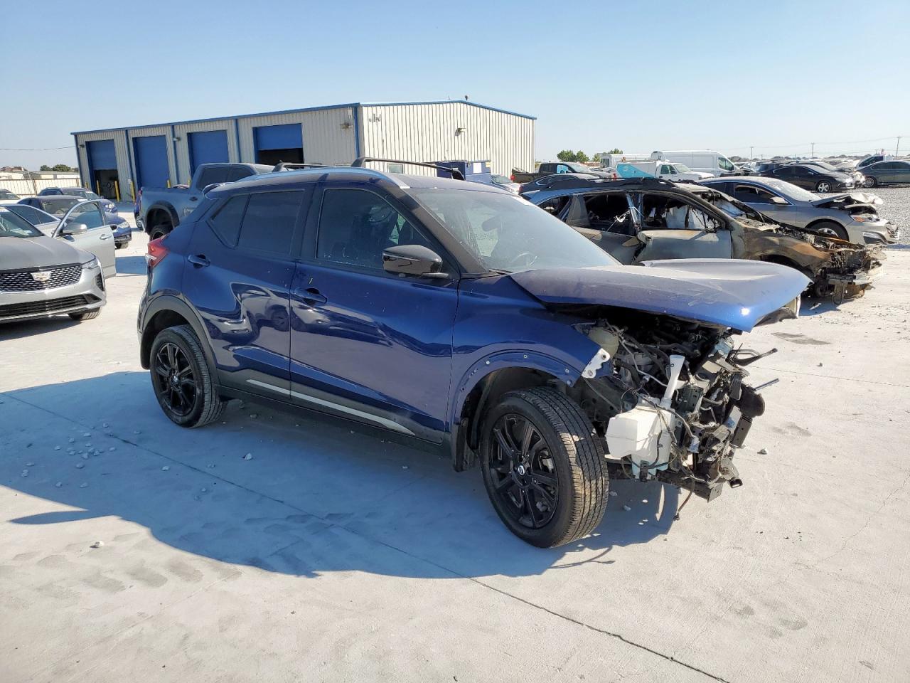 2020 NISSAN KICKS