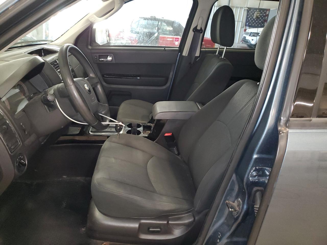 2010 MAZDA Tribute