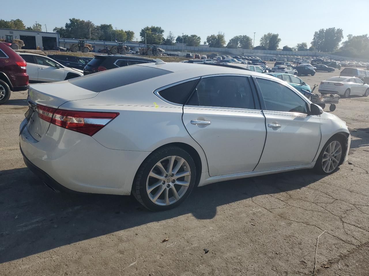 2013 TOYOTA Avalon
