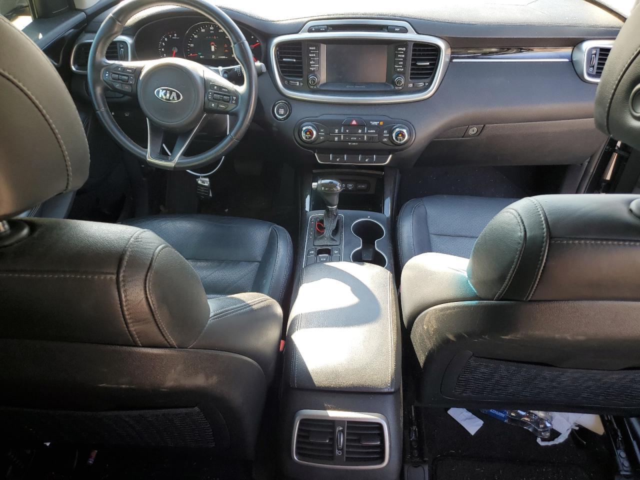 2017 KIA SORENTO