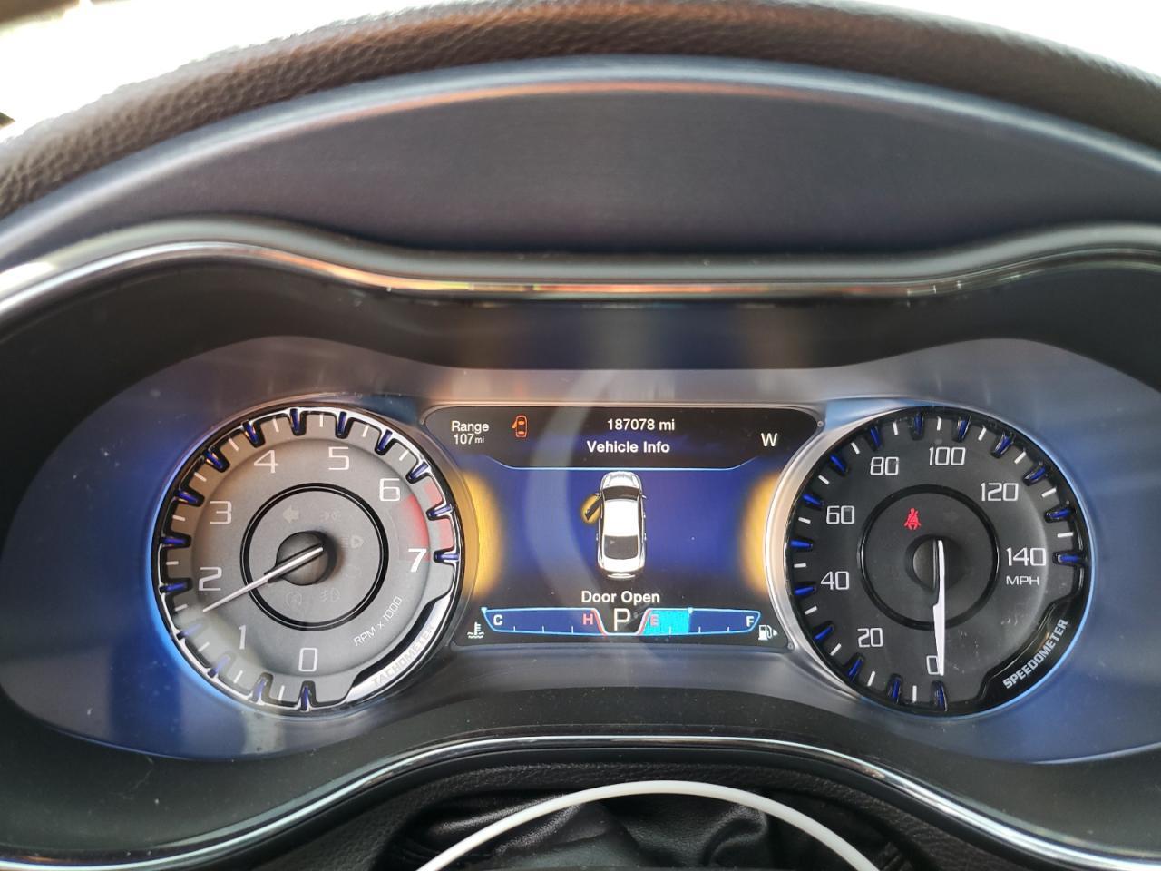 2015 CHRYSLER 200
