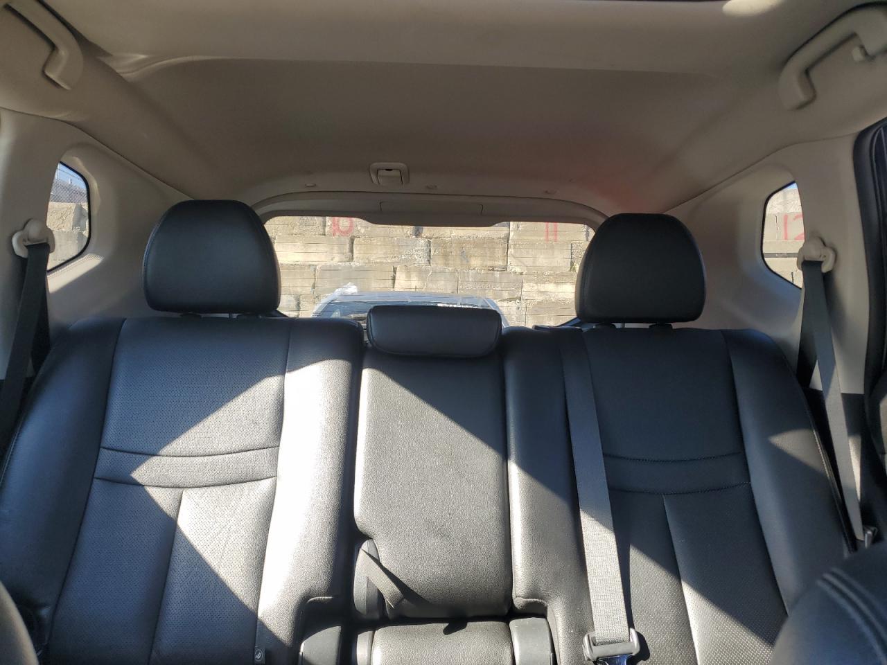 2016 NISSAN ROGUE