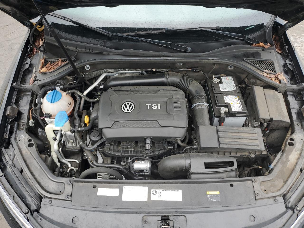 2016 VOLKSWAGEN Passat
