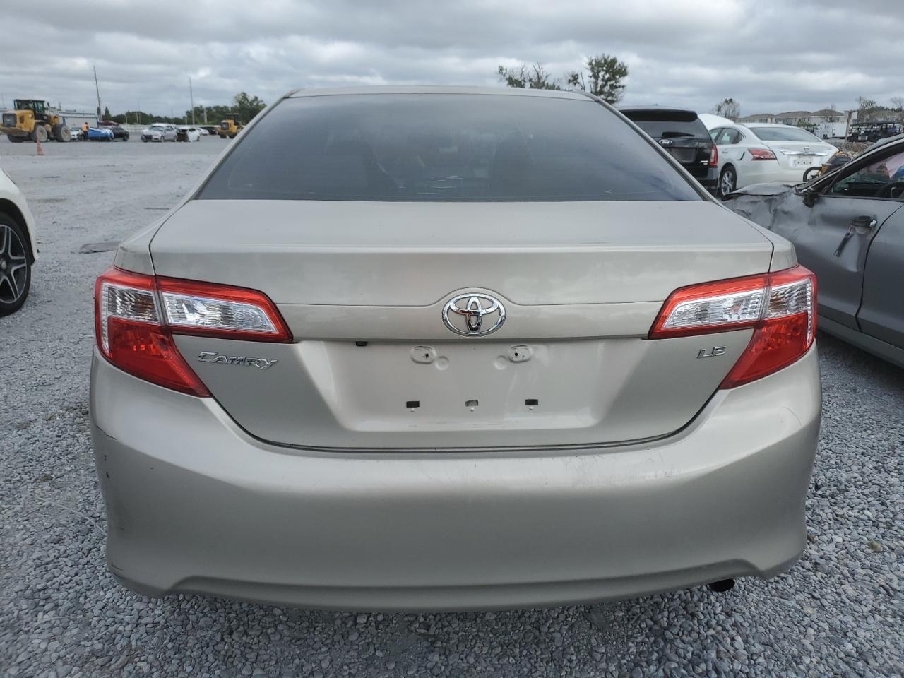 2014 TOYOTA CAMRY