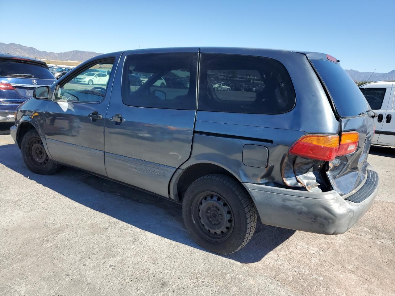 2000 TOYOTA SIENNA